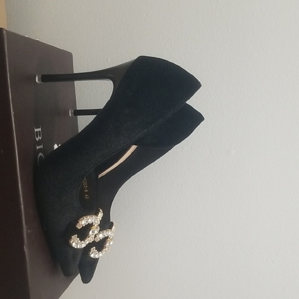 Elegant Black Women's Heels